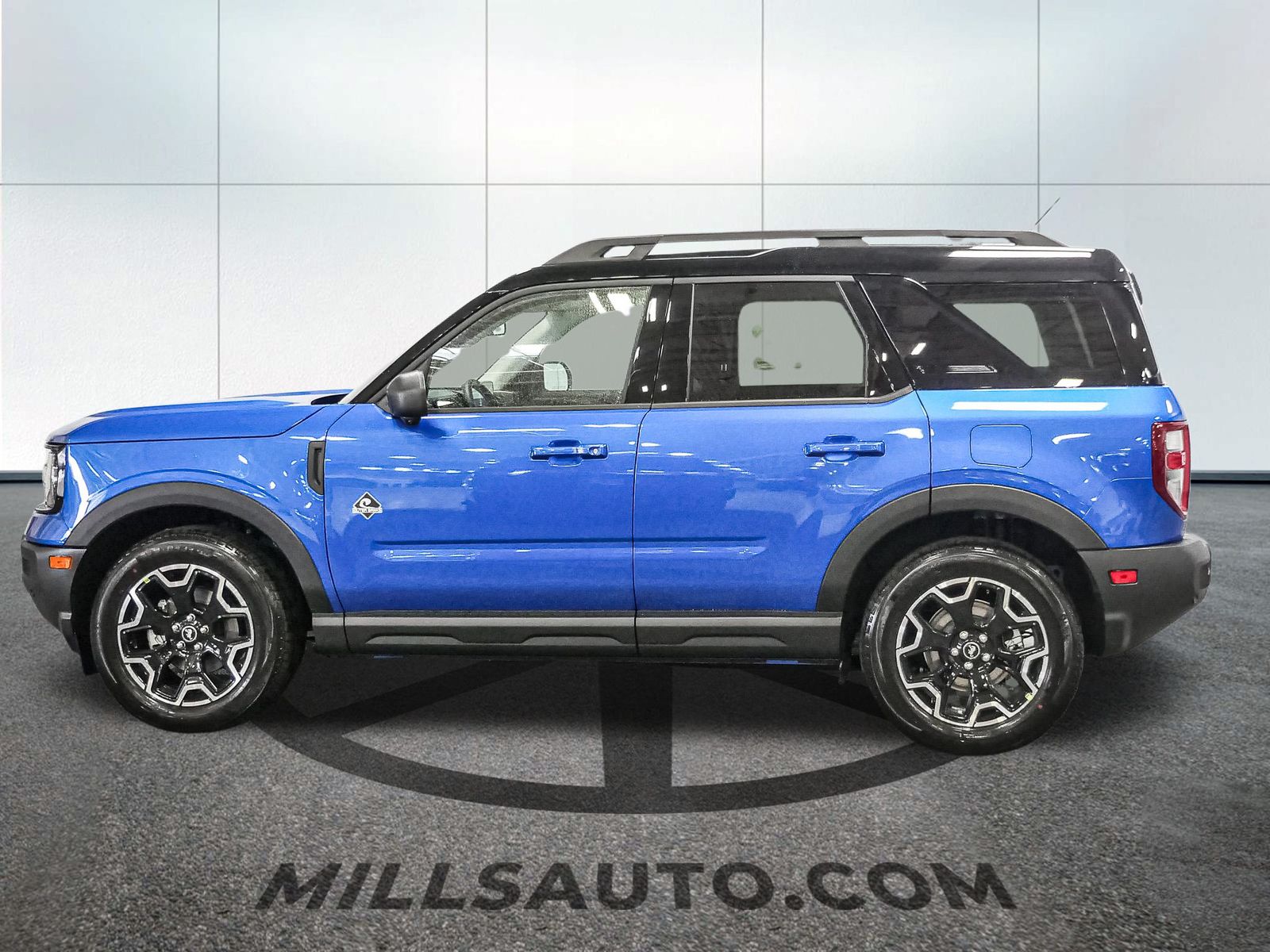2025 Ford Bronco Sport Outer Banks photo 3
