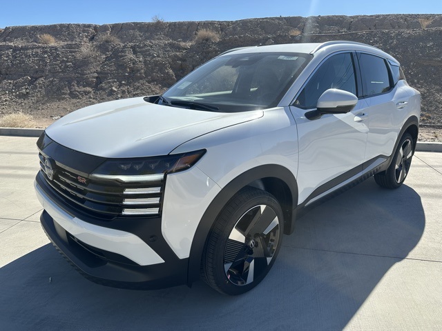 2025 Nissan Kicks SR's photo