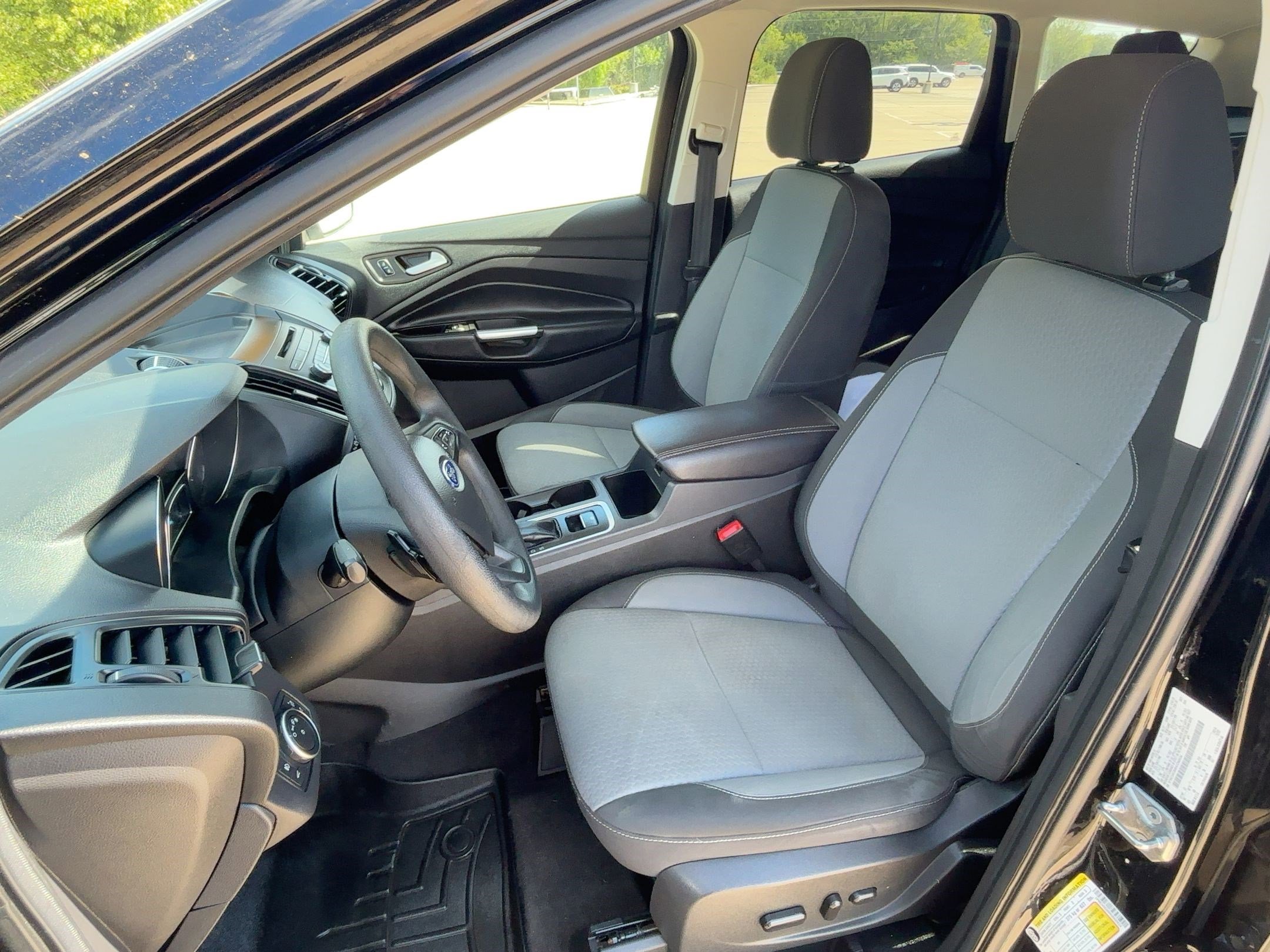 2017 Ford Escape SE photo 4