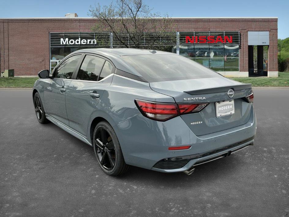 2025 Nissan Sentra SR photo 2