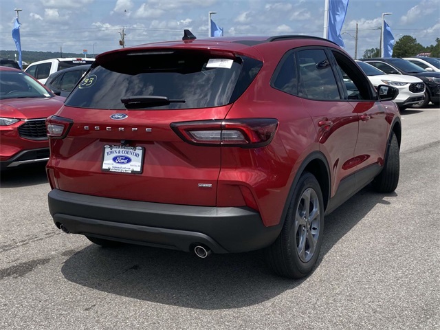 2025 Ford Escape Hybrid ST-Line photo 2