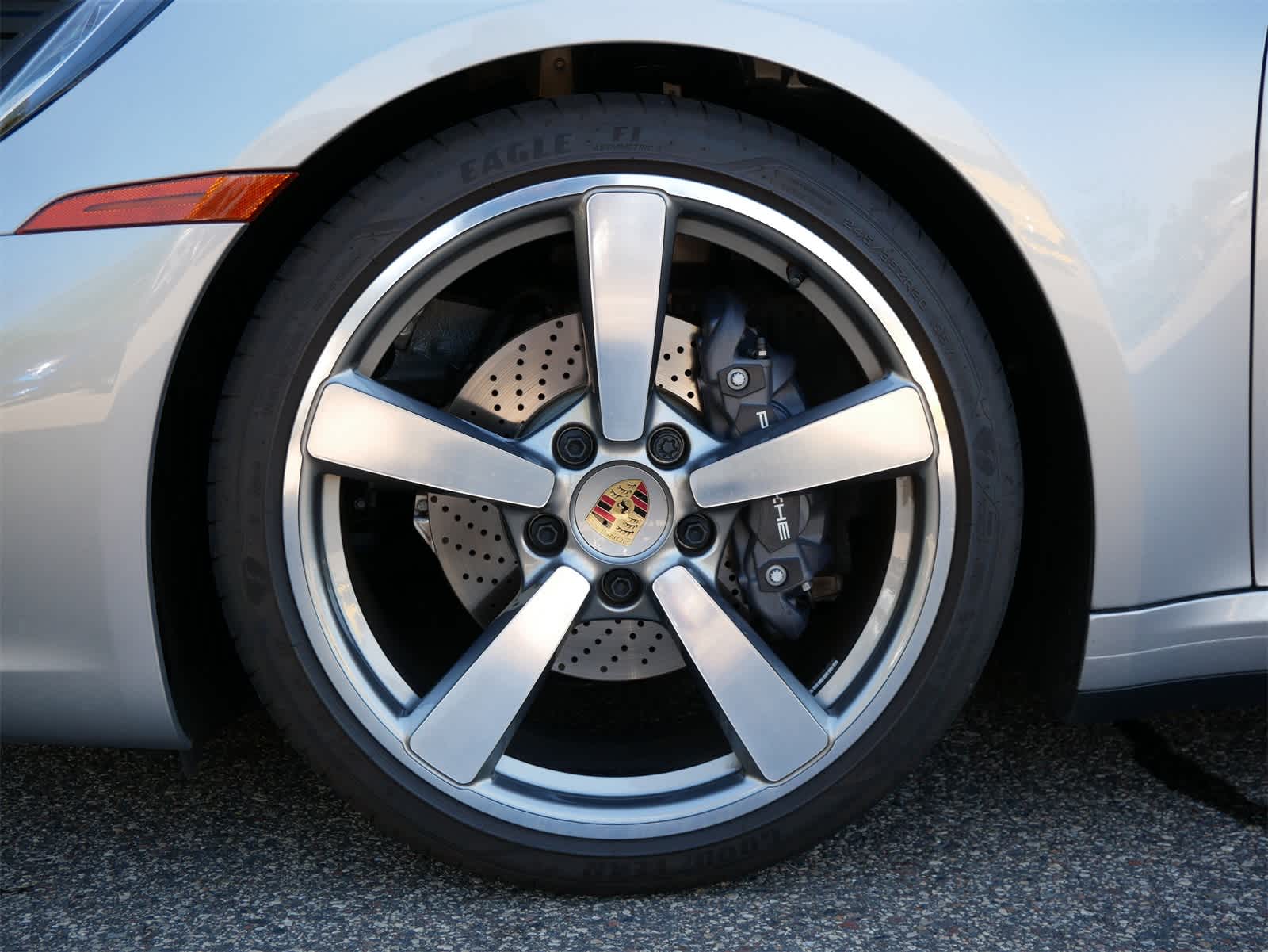 2023 Porsche 911 T photo 17