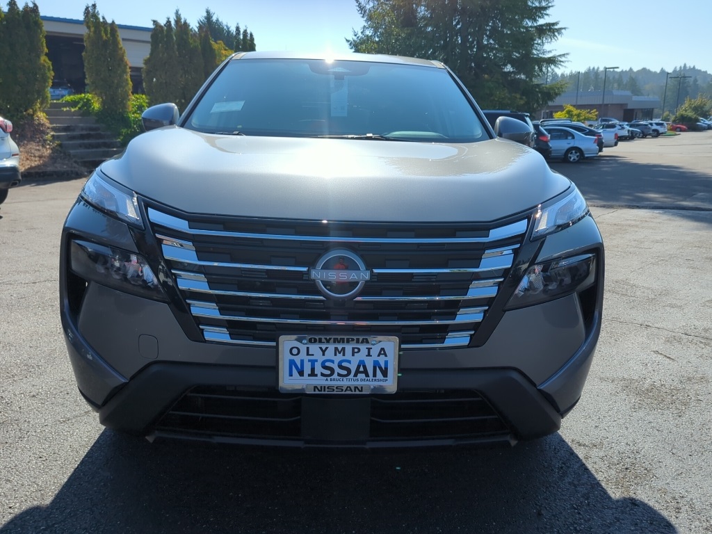 2026 Nissan Rogue SV AWD photo 2