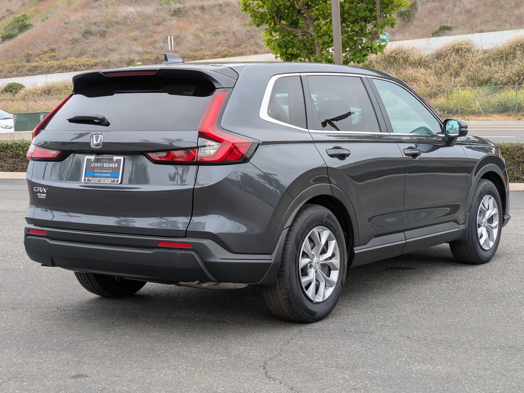 2025 Honda CR-V LX photo 2
