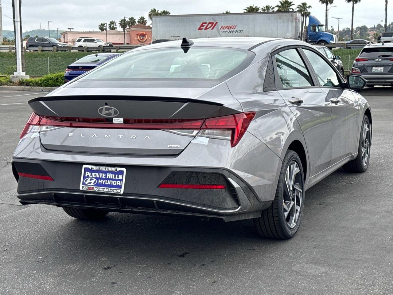 2025 Hyundai Elantra Hybrid SEL Sport photo 4