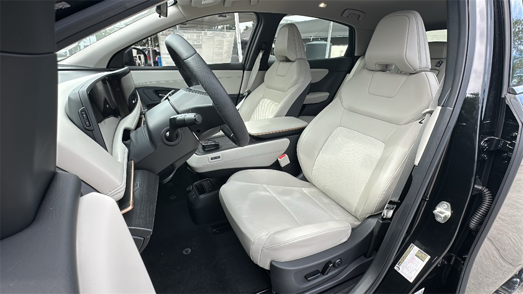 2025 Nissan ARIYA Engage e-4ORCE photo 26