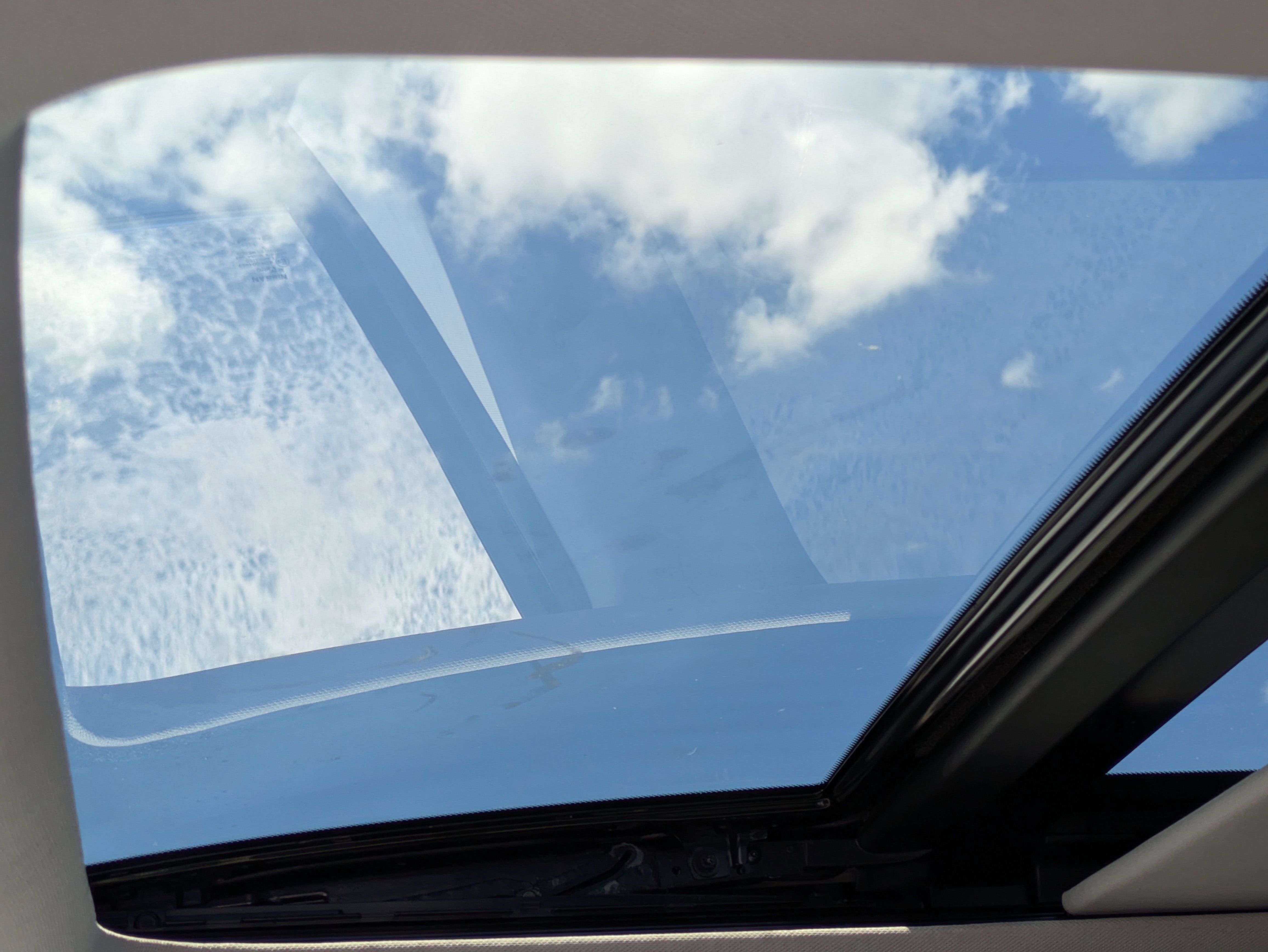 2023 Nissan Pathfinder Platinum photo 4