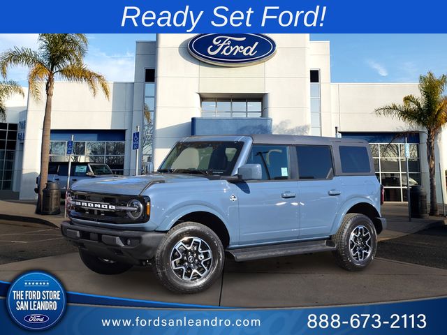 2025 Ford Bronco 4-Door Outer Banks's photo