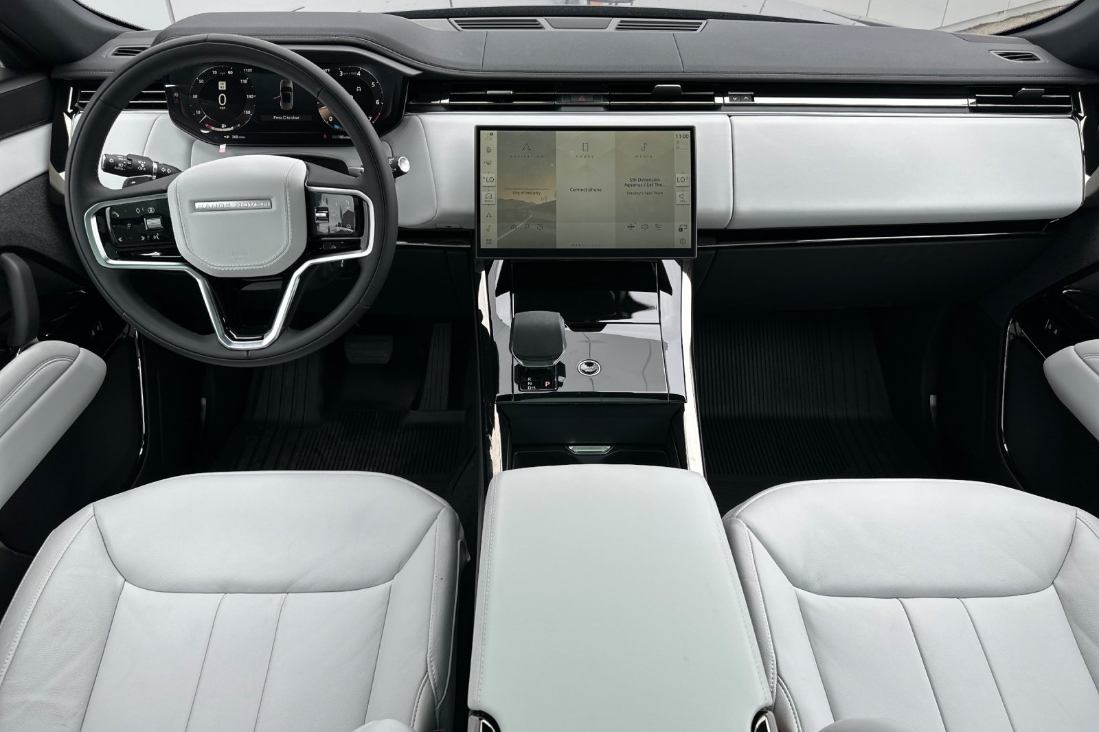 2025 Land Rover Range Rover Sport P360 S photo 15