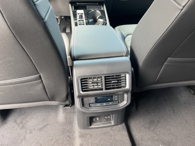 2025 Volkswagen Atlas SE Technology photo 16