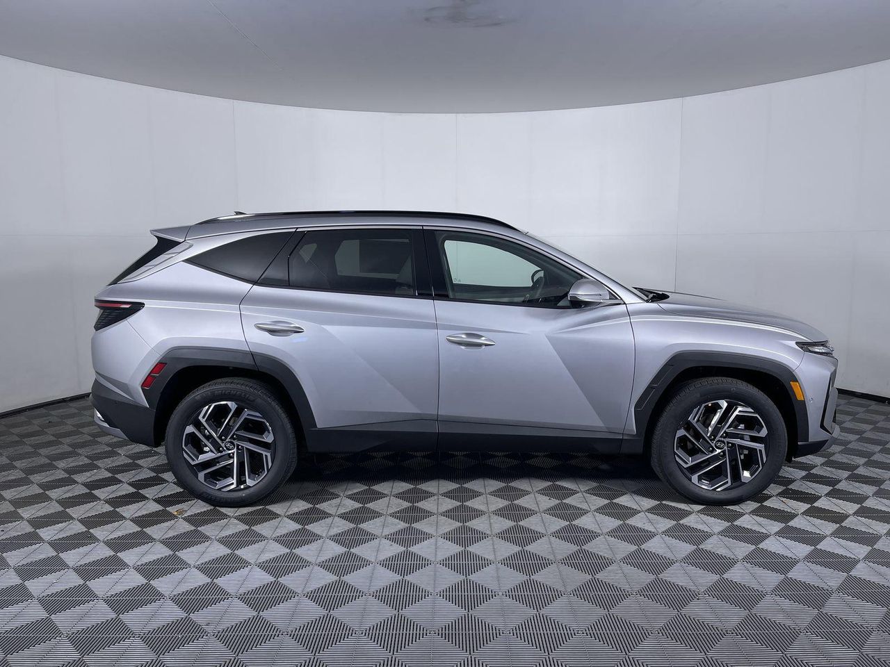 2026 Hyundai Tucson Hybrid Limited Sport photo 4