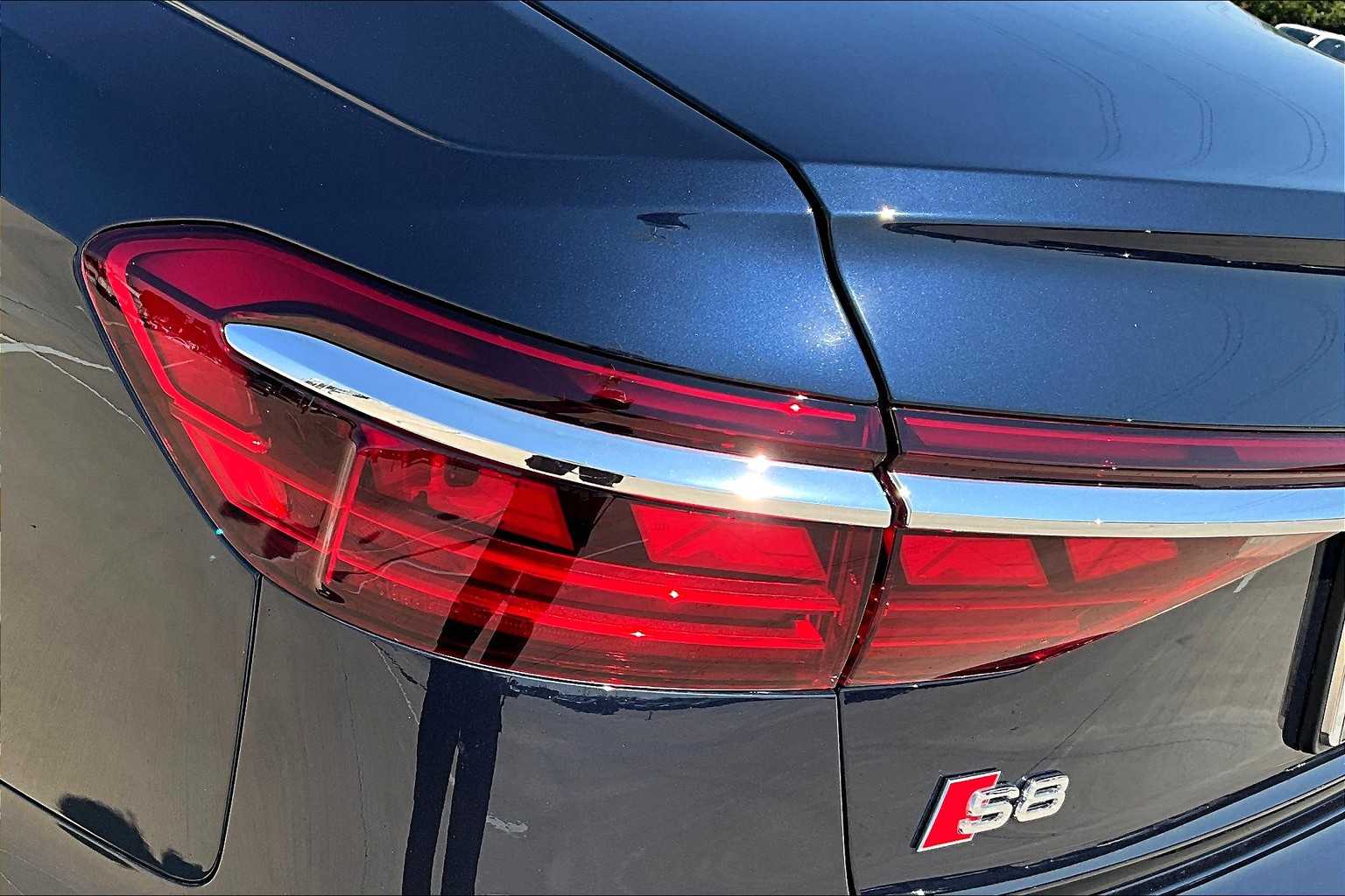 2022 Audi S8 Quattro photo 26