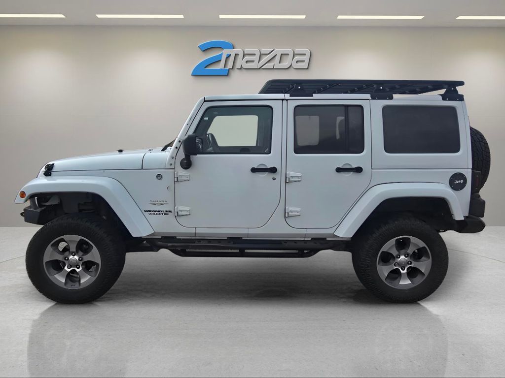 2012 Jeep Wrangler Sahara photo 2