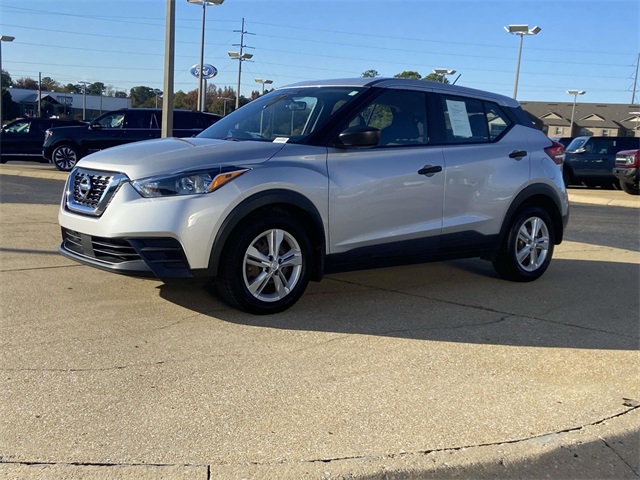 2020 Nissan Kicks S photo 4