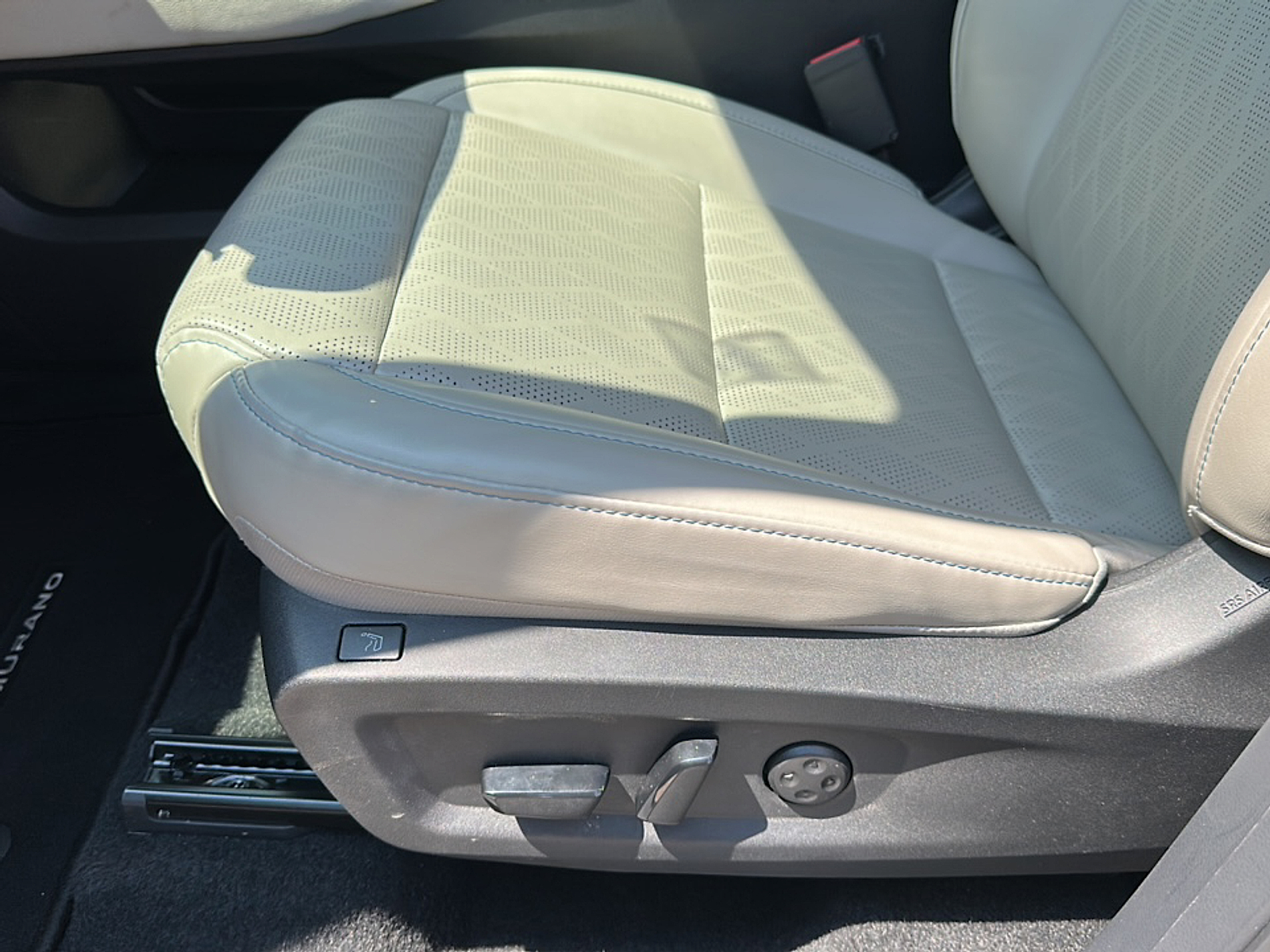 2025 Nissan Murano Platinum photo 4