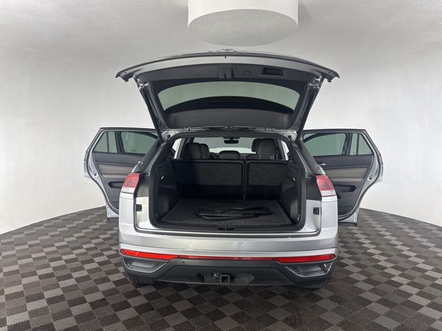 2023 Volkswagen Atlas Cross Sport V6 SE Technology photo 14