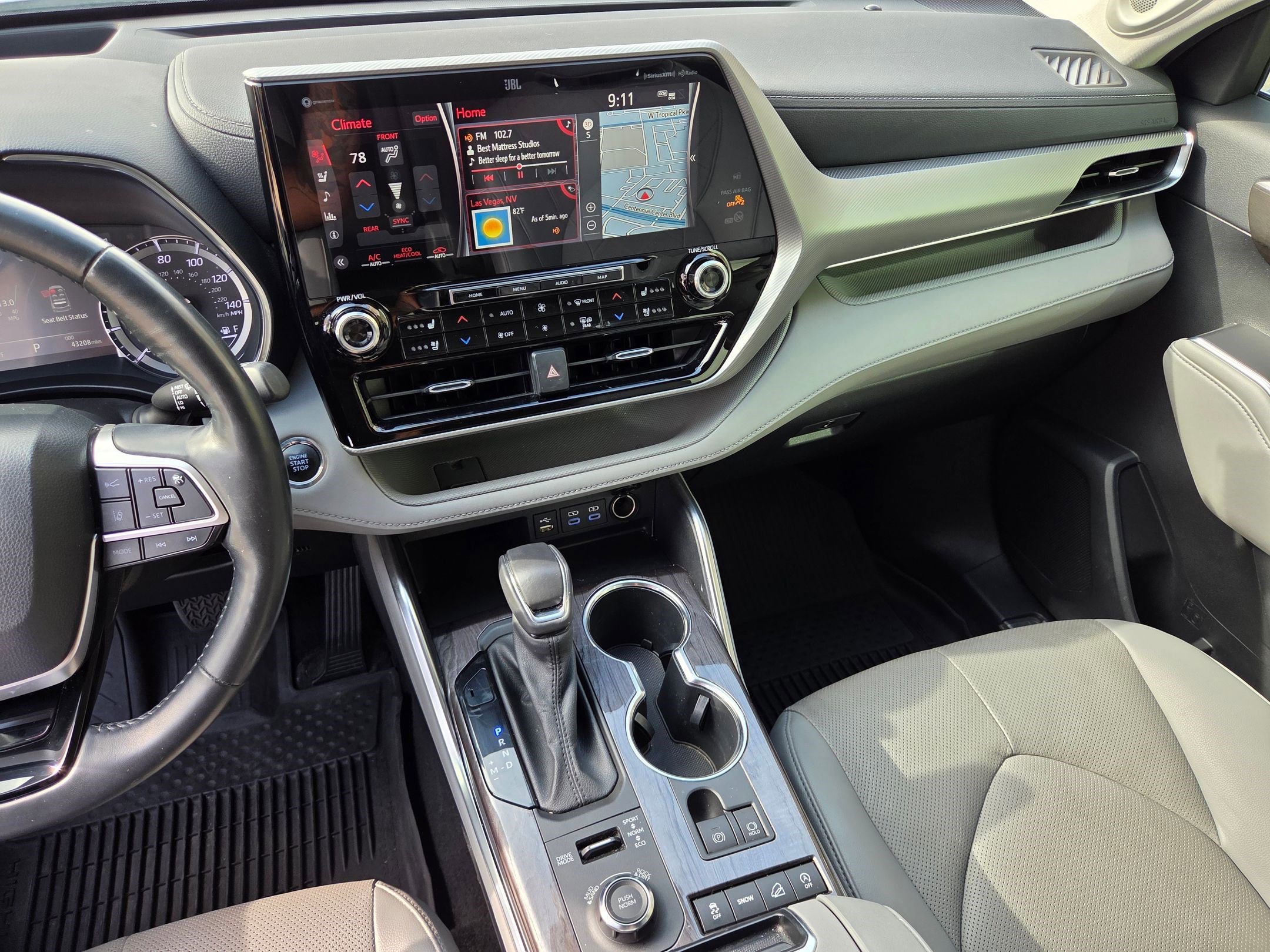 2022 Toyota Highlander Platinum photo 14