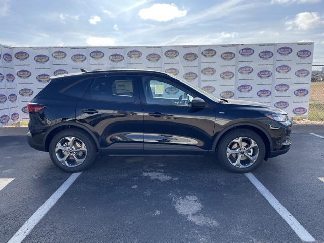 2026 Ford Escape ST-Line's photo