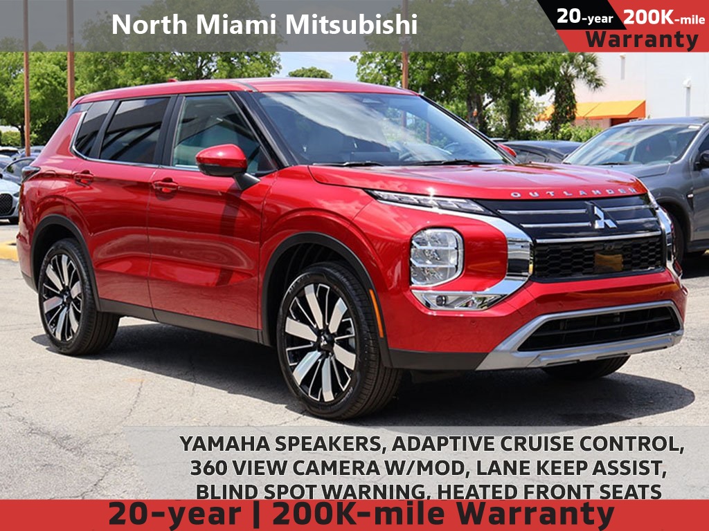 2025 Mitsubishi Outlander SE's photo