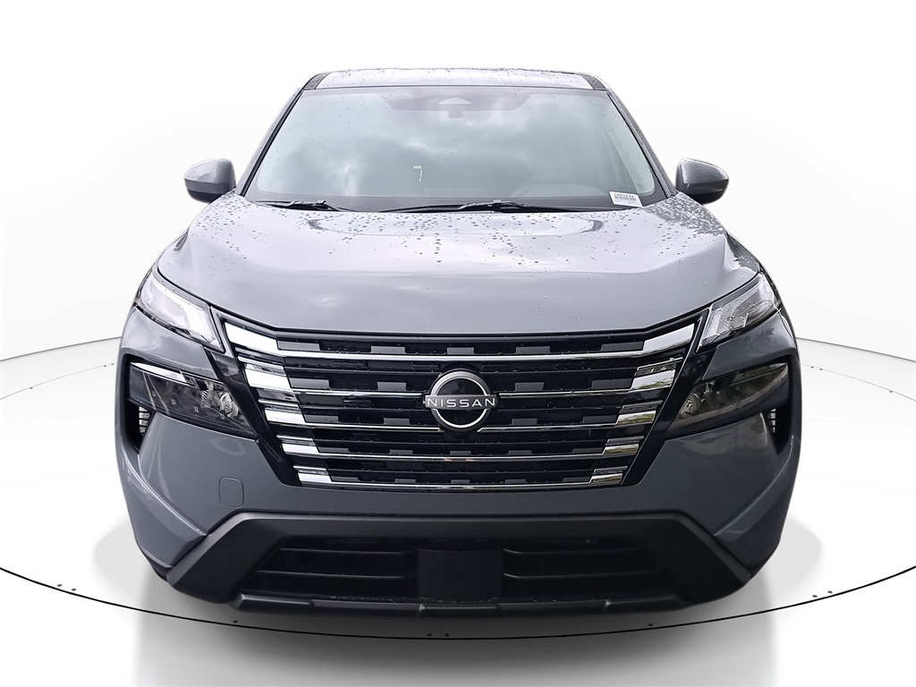 2026 Nissan Rogue SV photo 2
