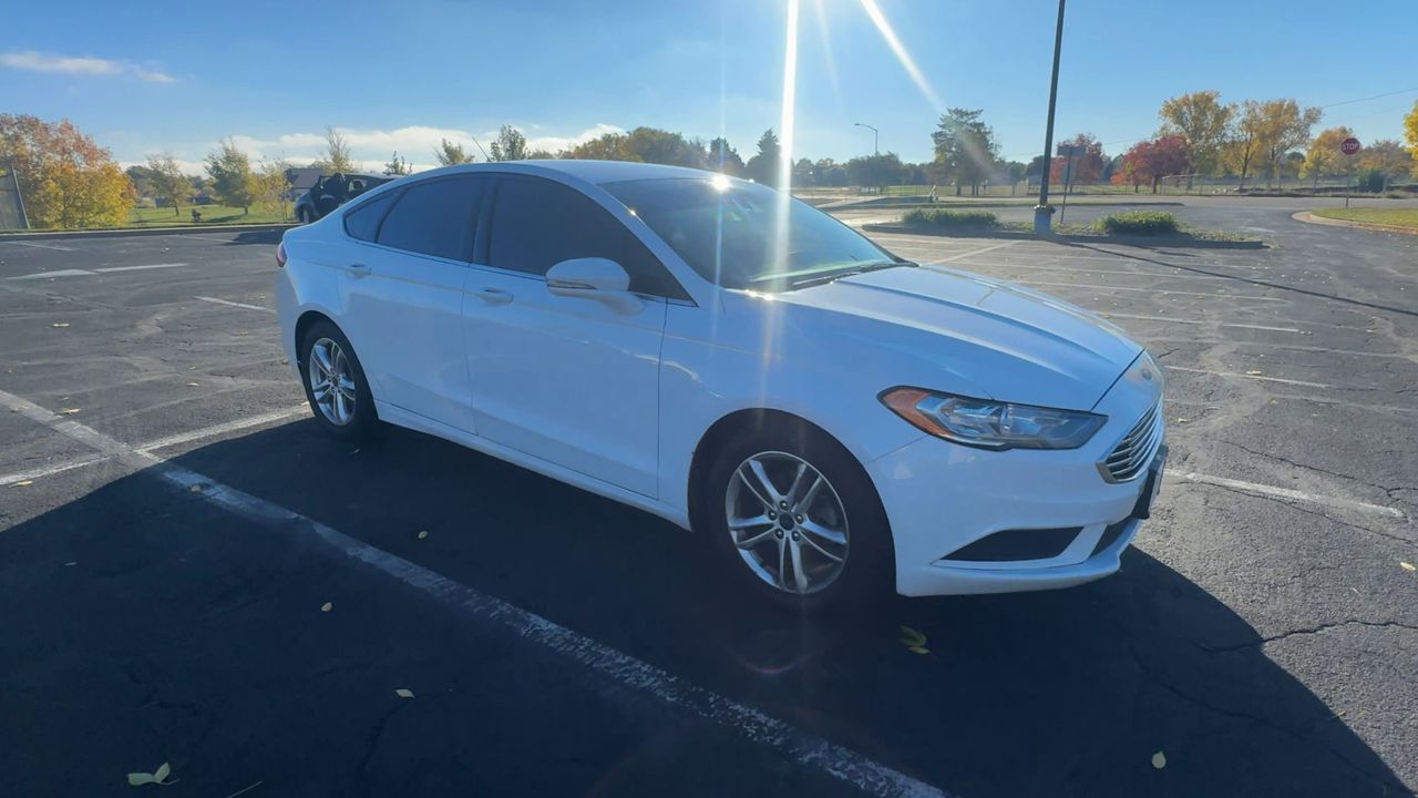 2018 Ford Fusion SE photo 2