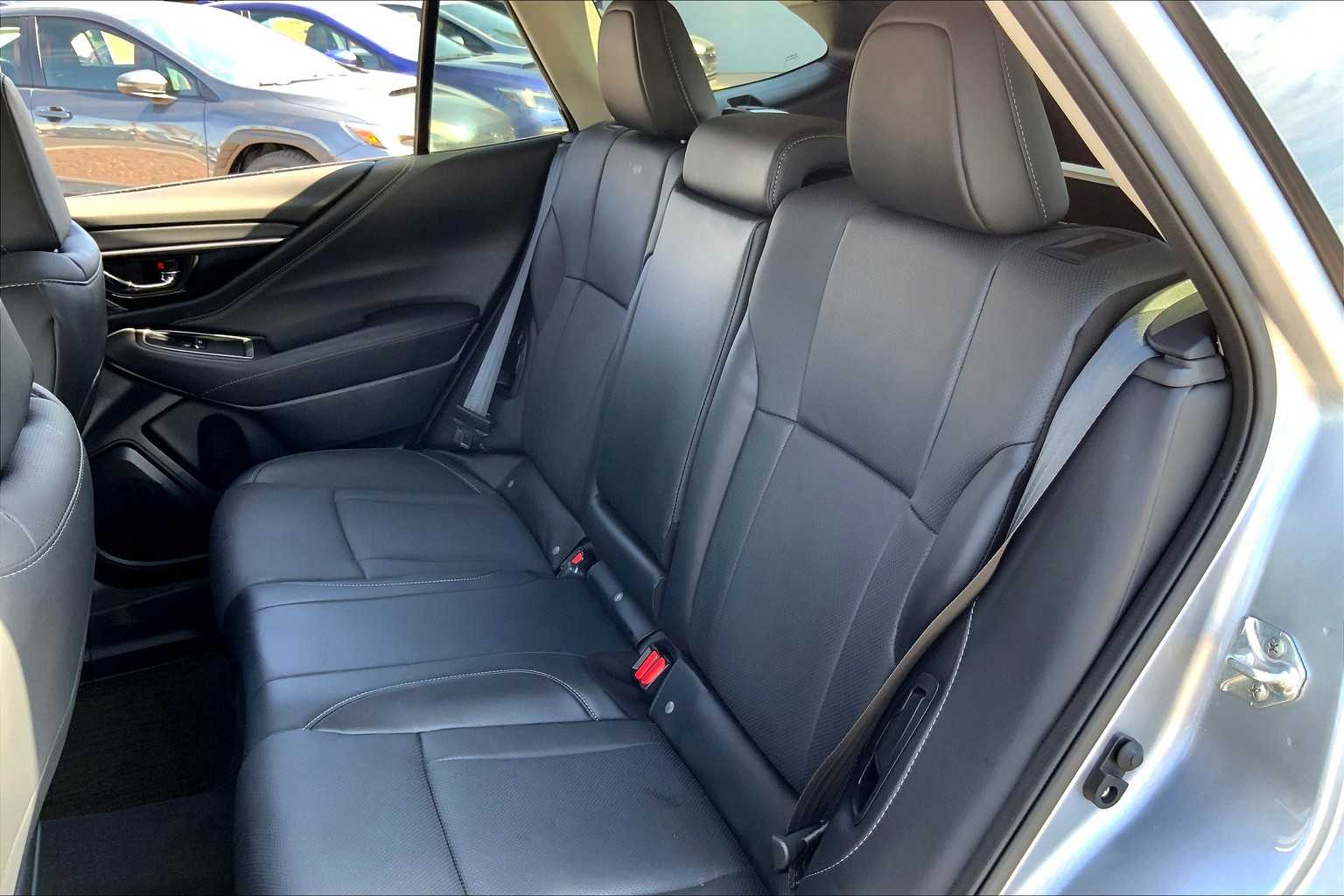 2025 Subaru Outback Limited photo 19