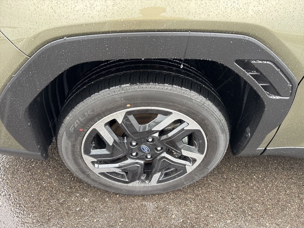 2025 Subaru Forester Limited photo 5
