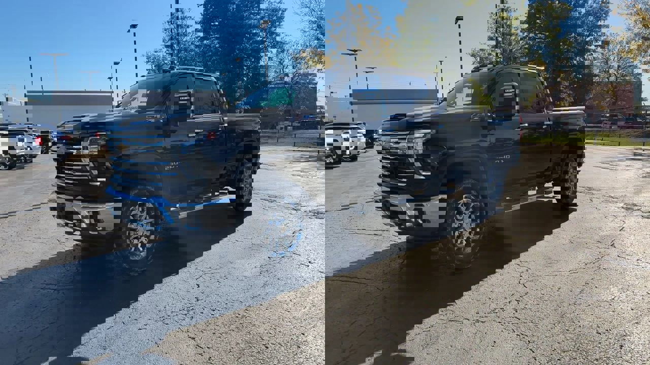 2024 Chevrolet Silverado 2500HD LTZ photo 4