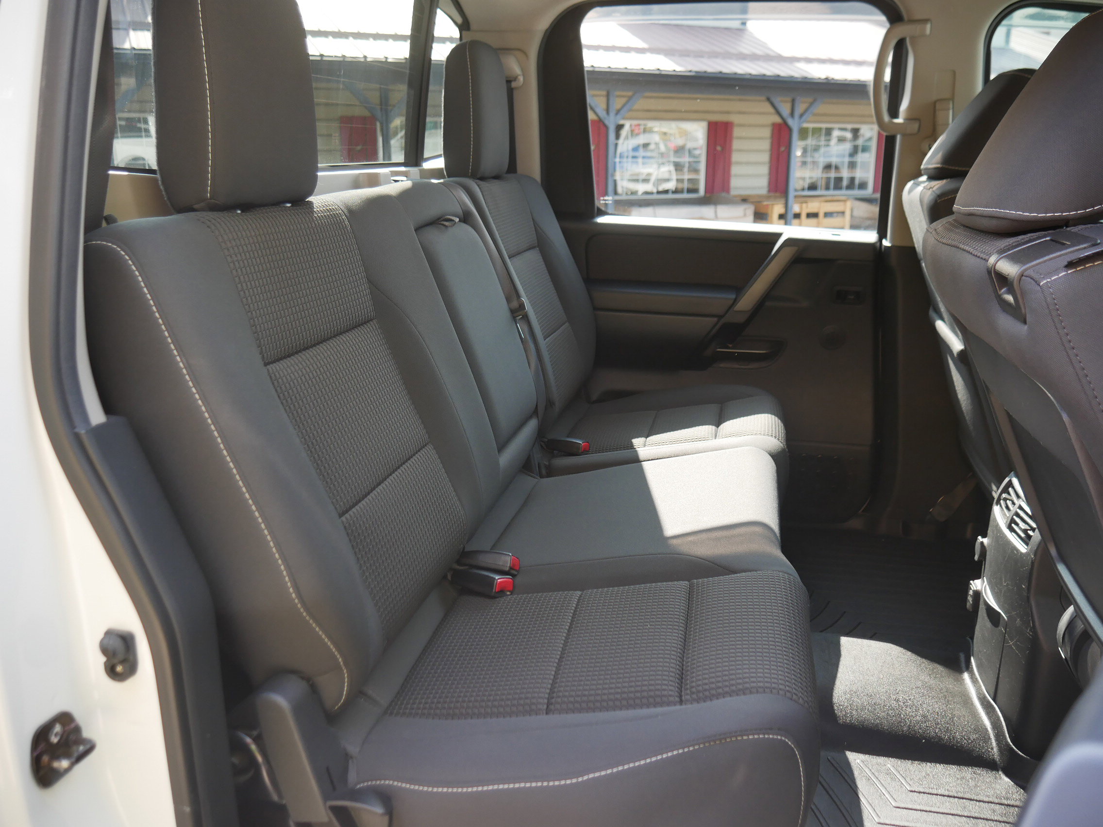 2013 Nissan Titan PRO-4X photo 29