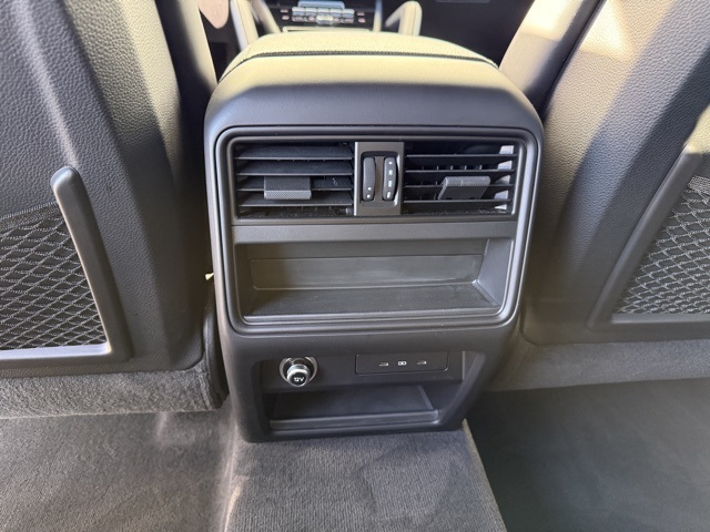 2024 Porsche Cayenne Coupe Base photo 21