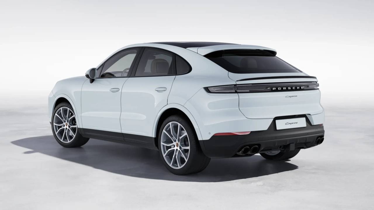 2025 Porsche Cayenne photo 3