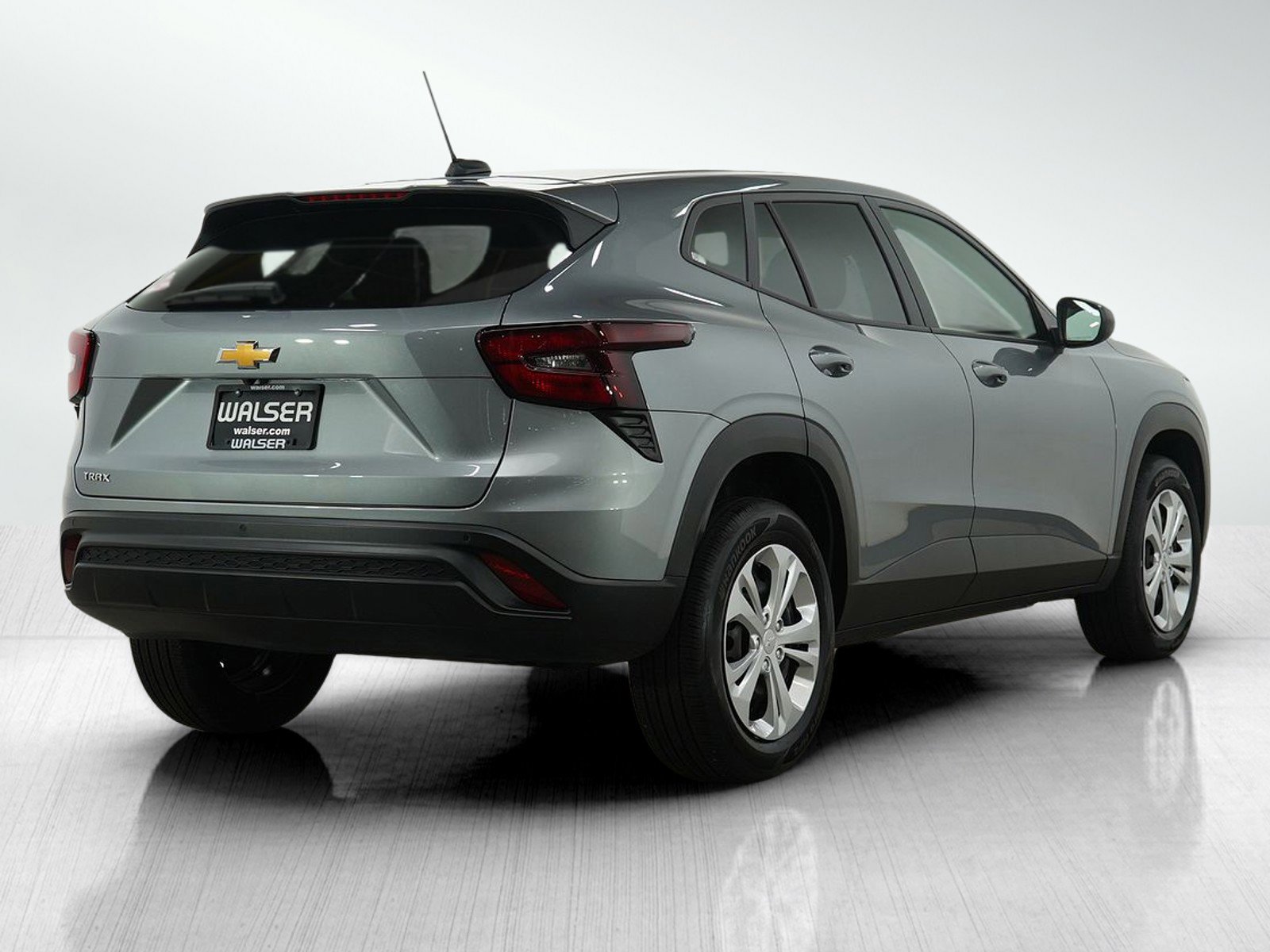2024 Chevrolet Trax LS photo 5