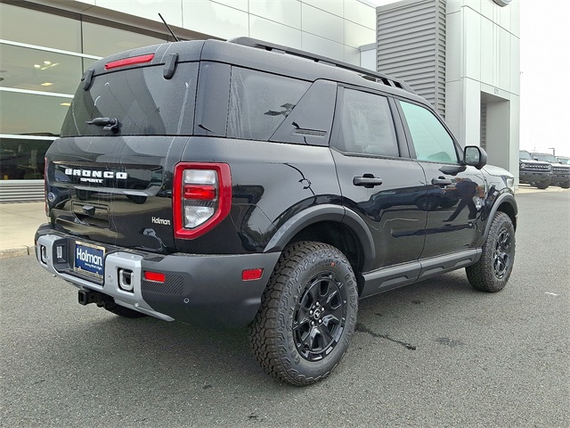 2025 Ford Bronco Sport Outer Banks photo 2