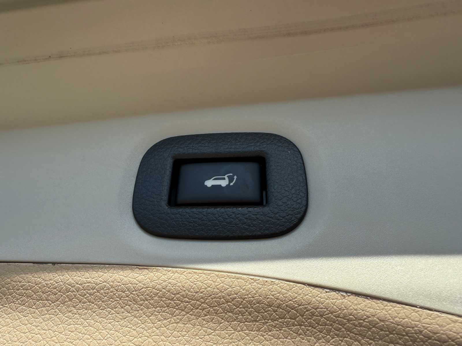 2018 Nissan Rogue SL photo 9