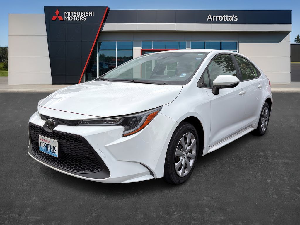 2021 Toyota Corolla LE's photo