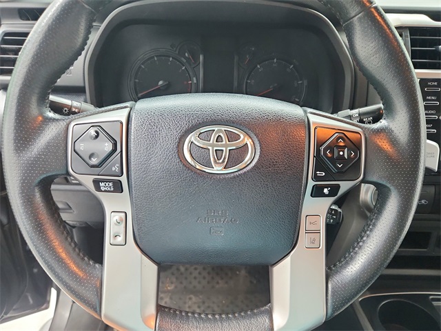 2020 Toyota 4Runner SR5 photo 21