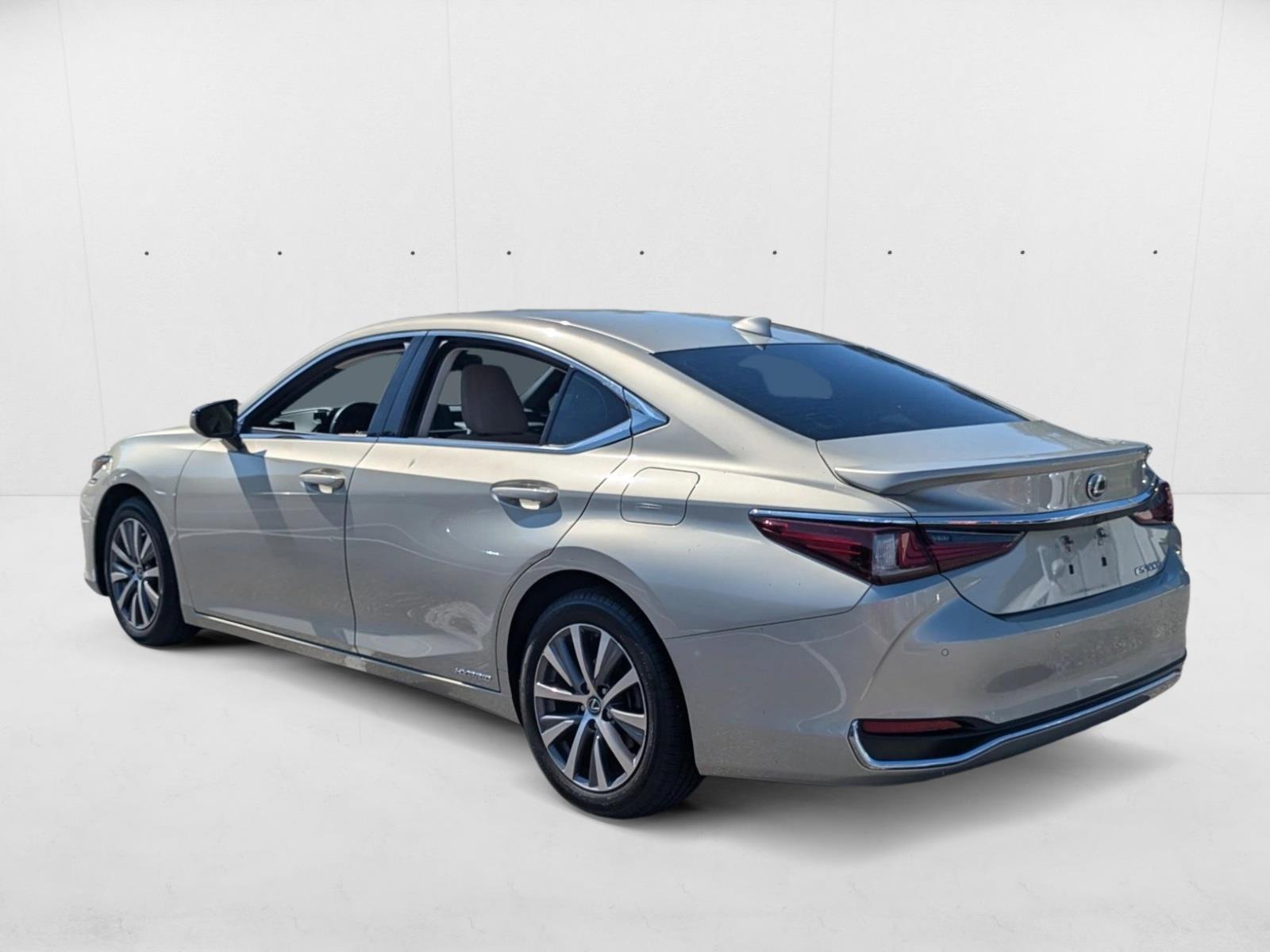 2020 Lexus ES 300h photo 7