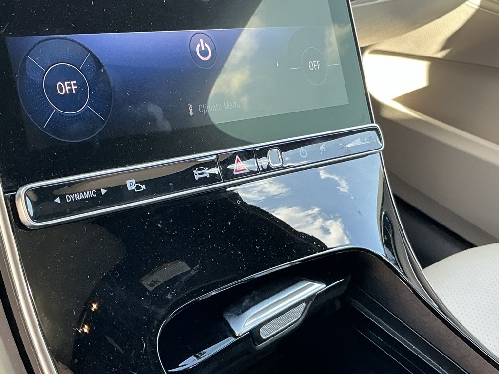 2025 Mercedes Benz C 300 4MATIC photo 9