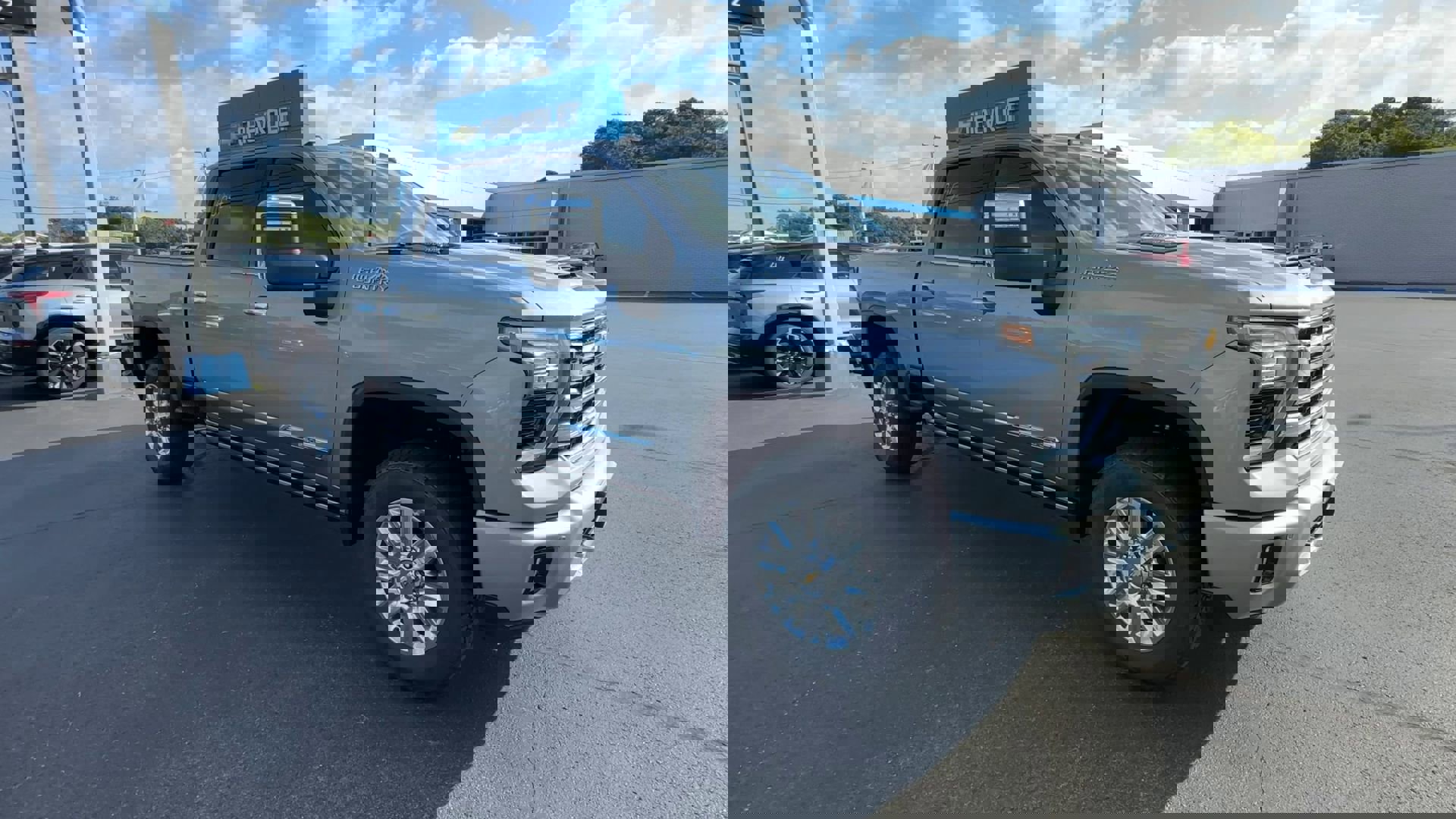 2025 Chevrolet Silverado High Country photo 2