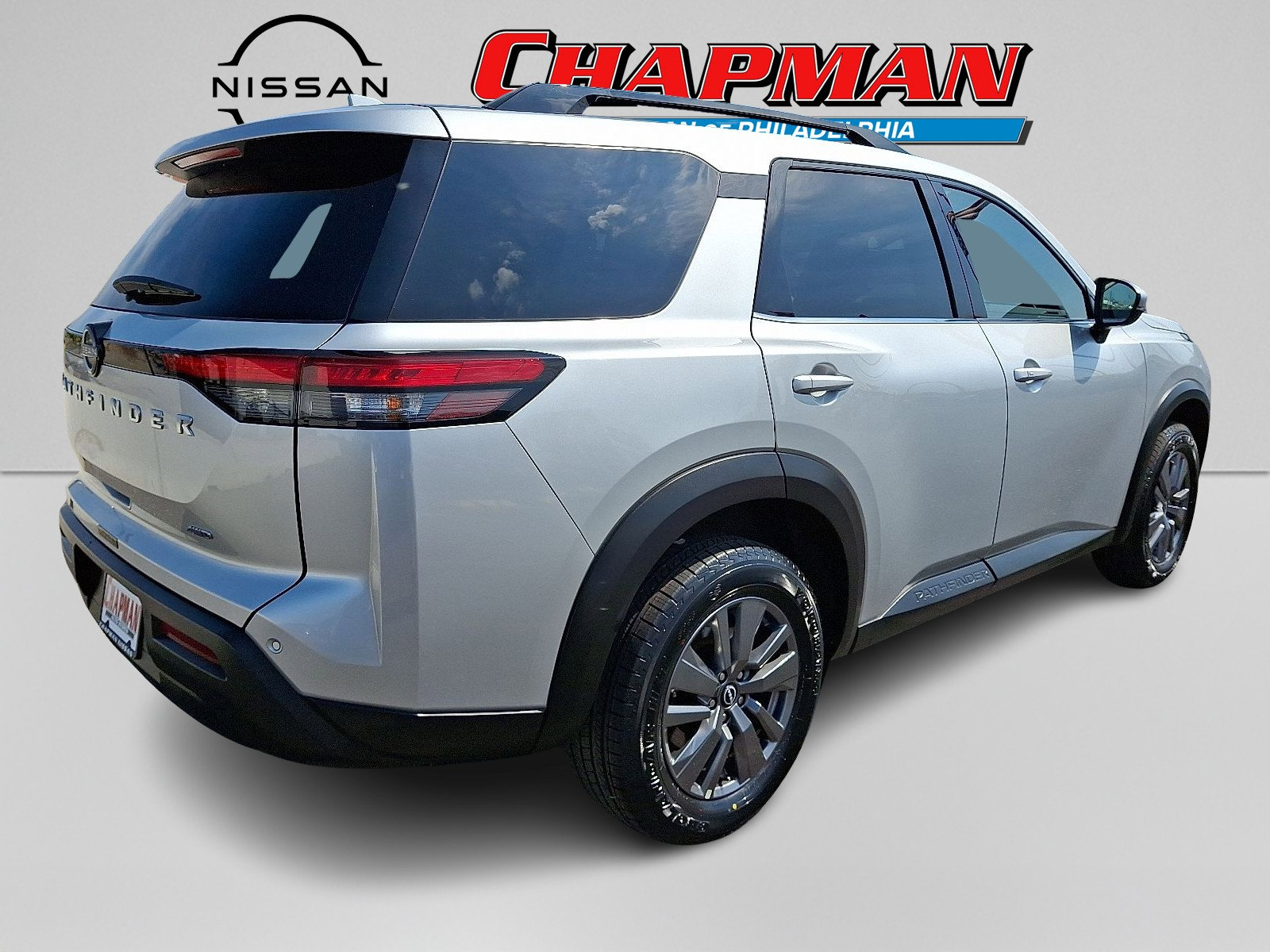 2025 Nissan Pathfinder SV photo 3