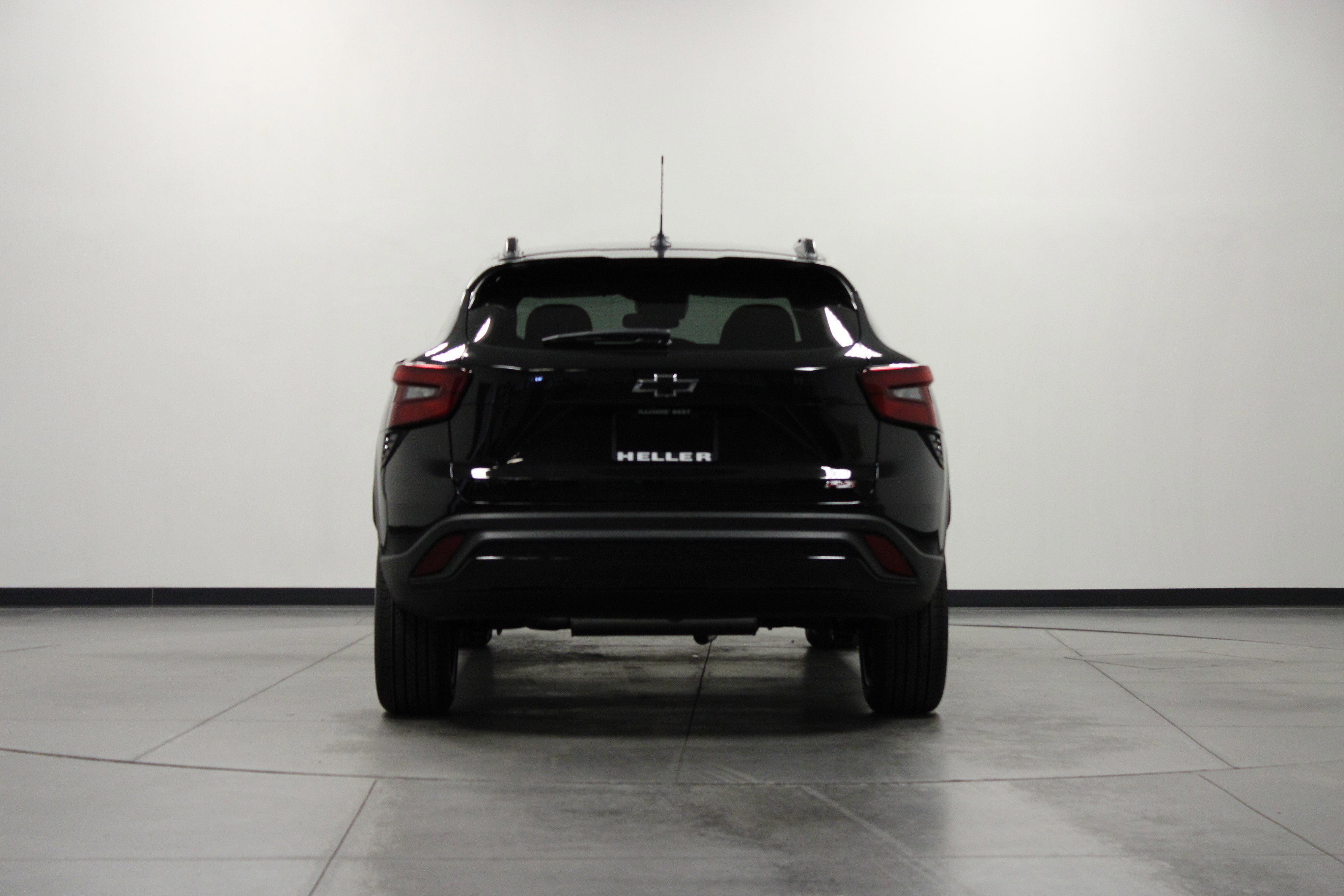2025 Chevrolet Trax photo 2