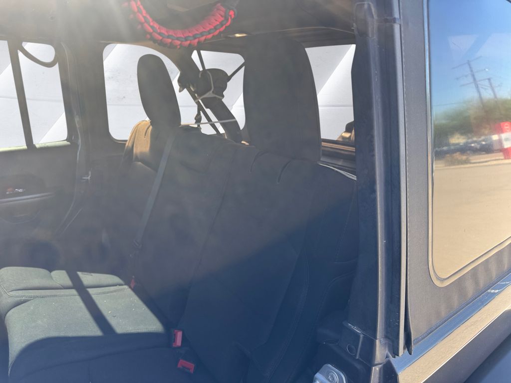 2019 Jeep Wrangler Unlimited Sport photo 18