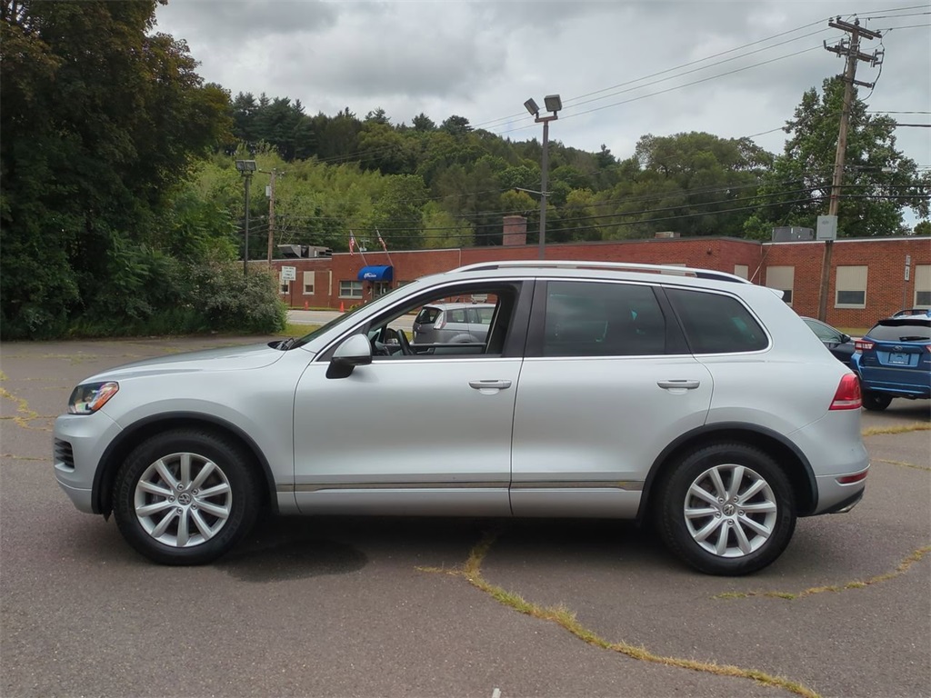 2011 Volkswagen Touareg VR6 FSI photo 6