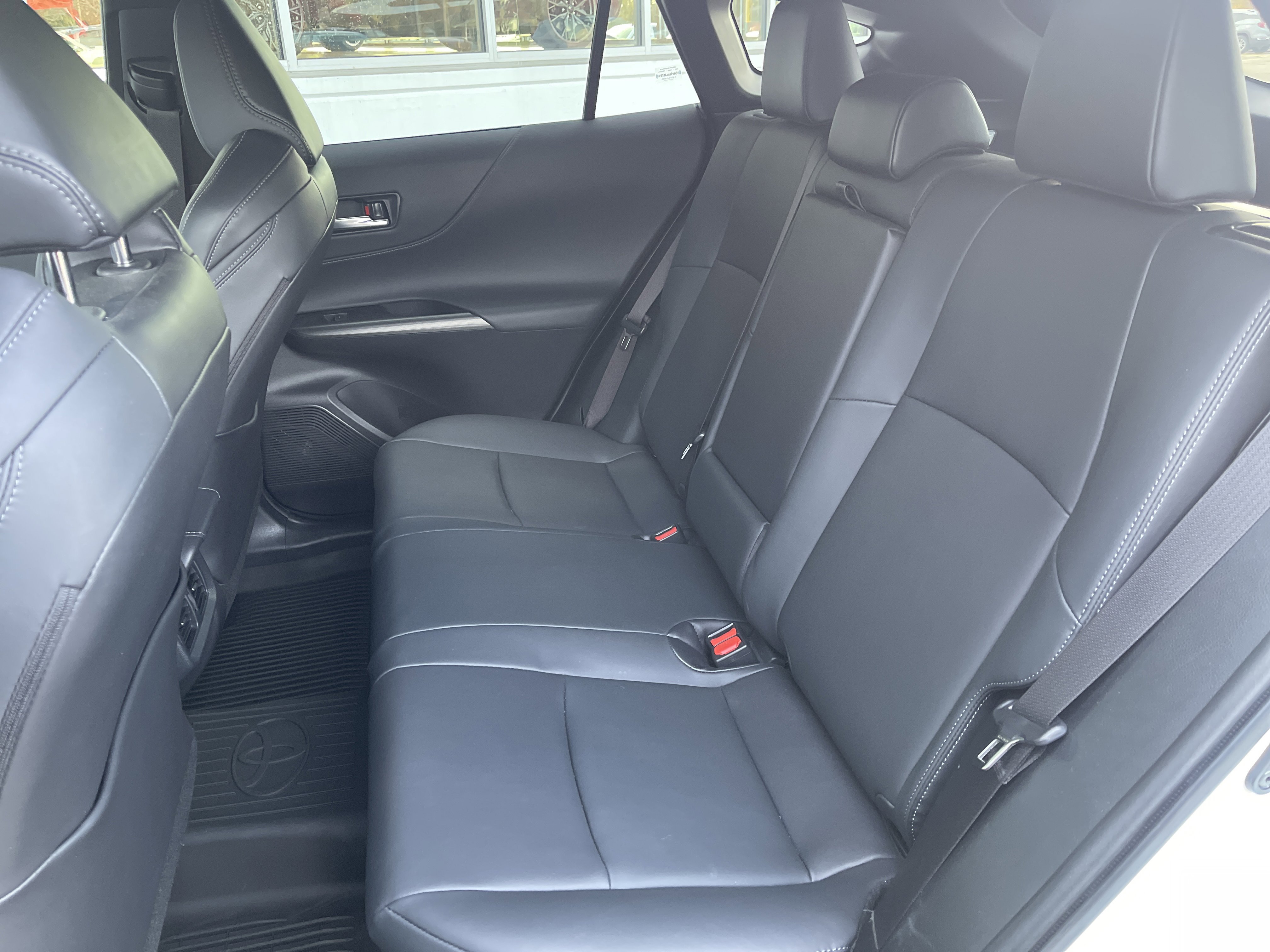 2023 Toyota Venza XLE photo 4