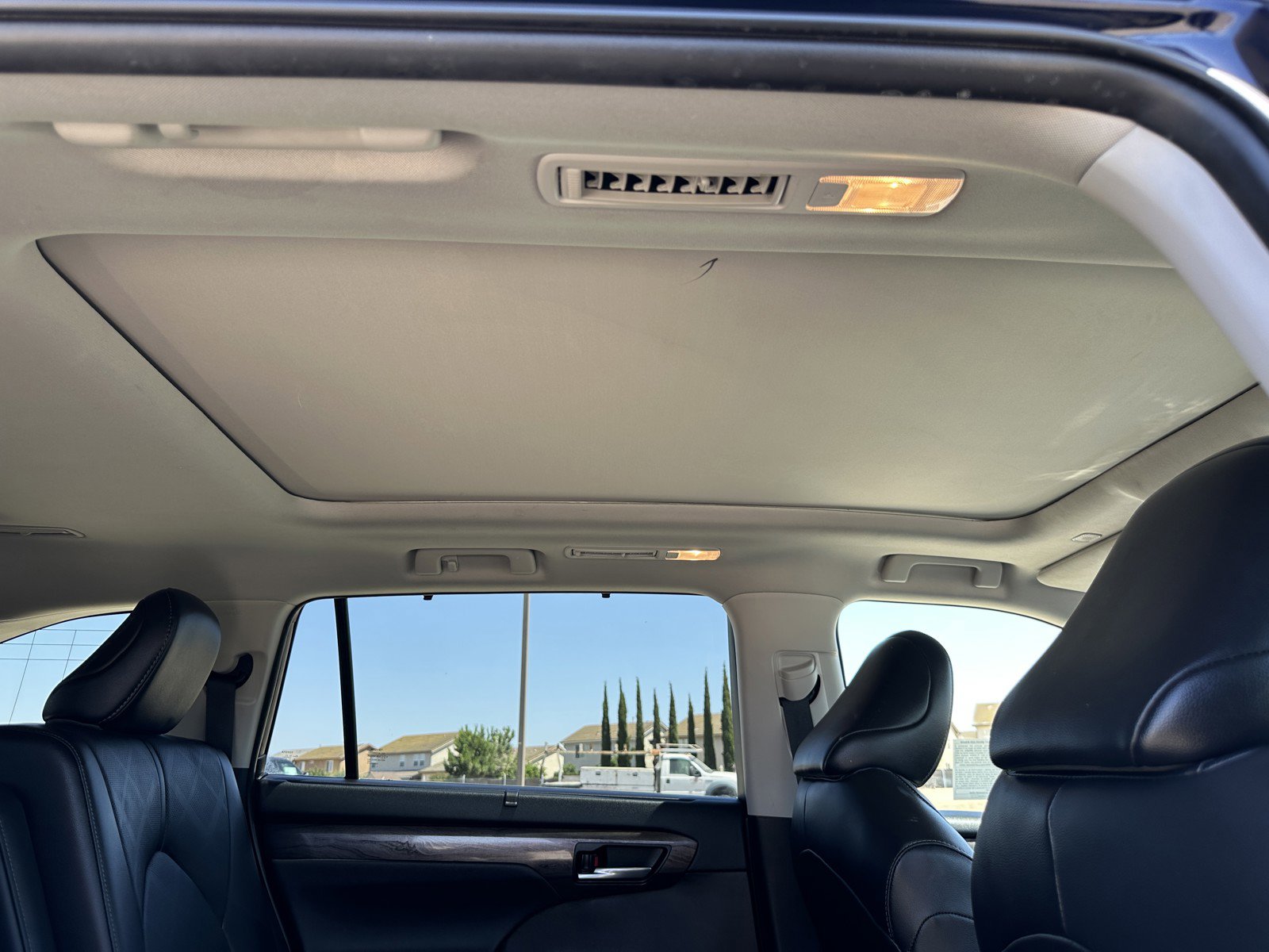 2023 Toyota Highlander Platinum photo 25
