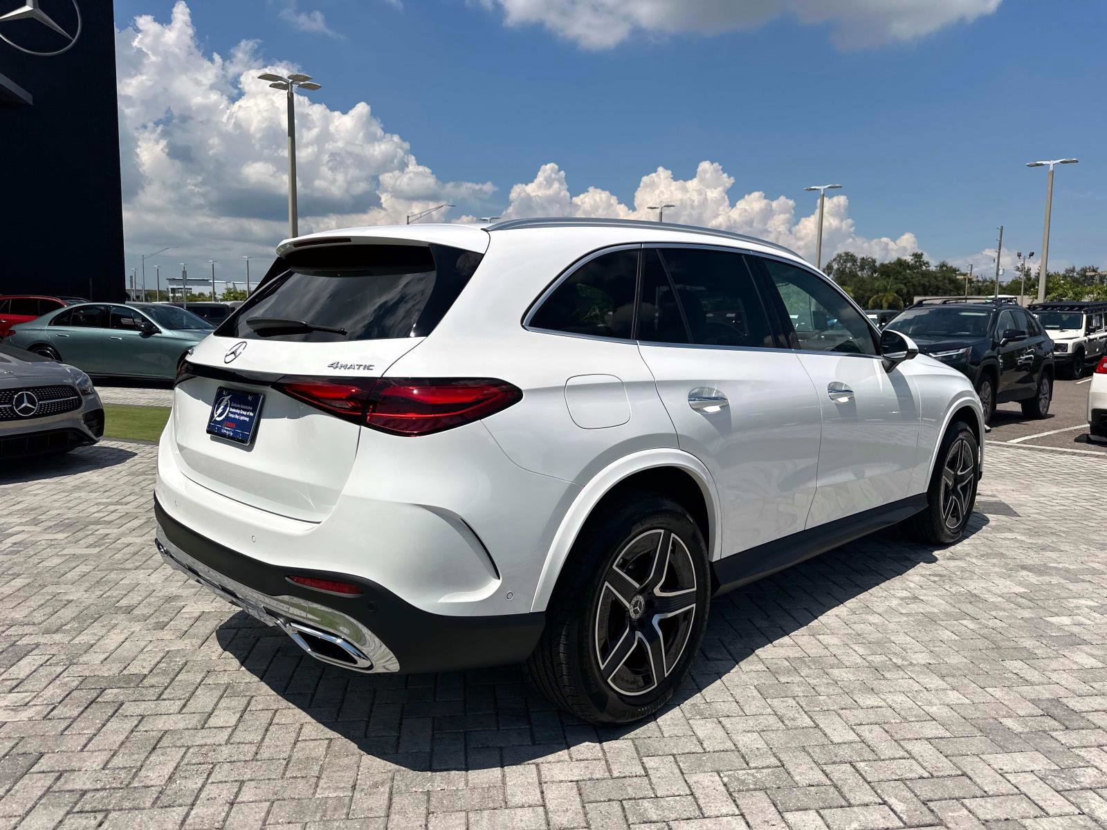 2026 Mercedes Benz GLC 350e 4MATIC photo 3