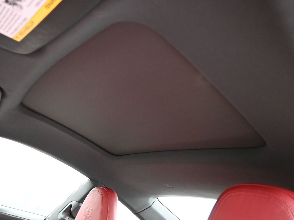 2024 Porsche 911 T 4 photo 22