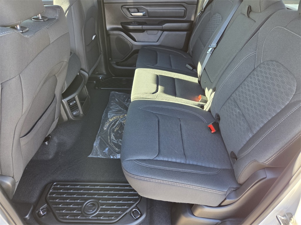 2025 Ram 1500 Tradesman photo 5