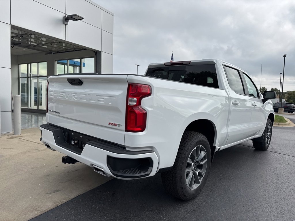 2026 Chevrolet Silverado 1500 RST photo 4
