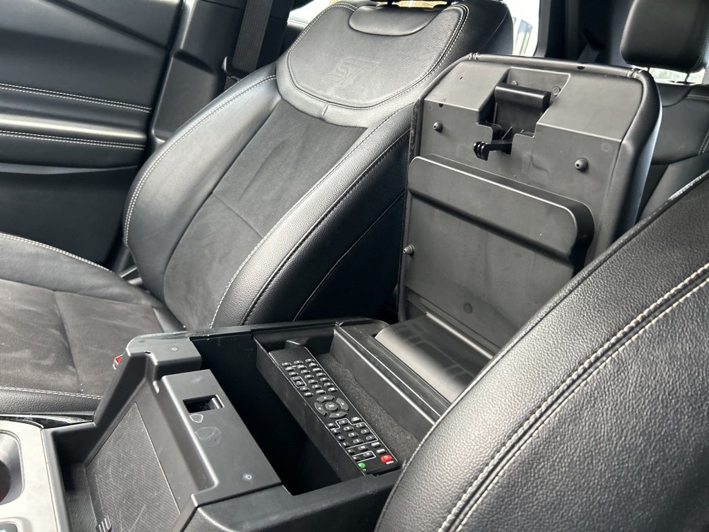 2023 Ford Explorer ST photo 34